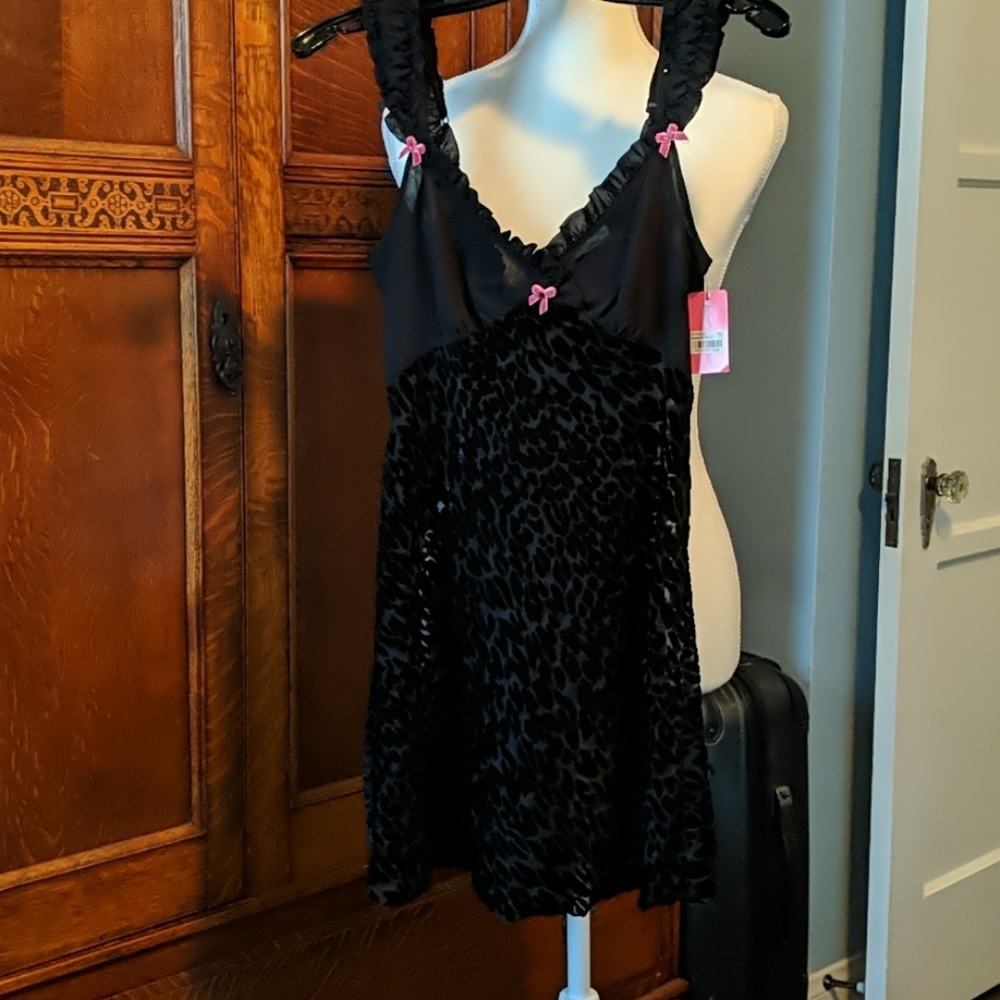 Betsey Johnson Black Velvet Chemise NWT